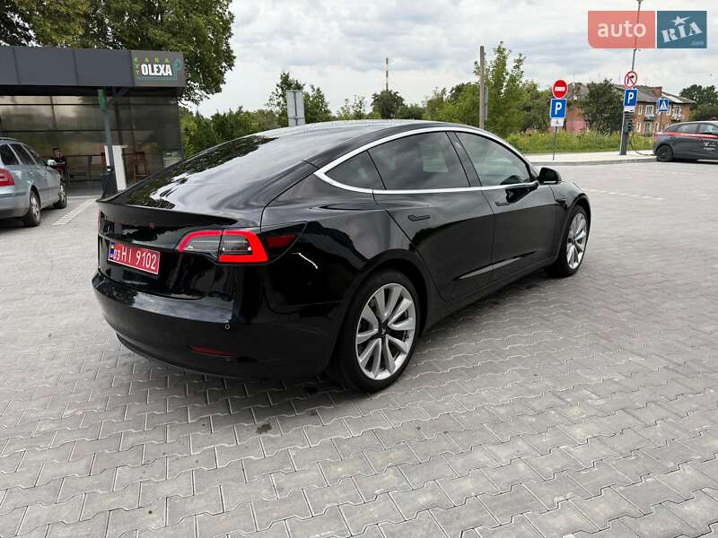 Седан Tesla Model 3 2019 в Владимире
