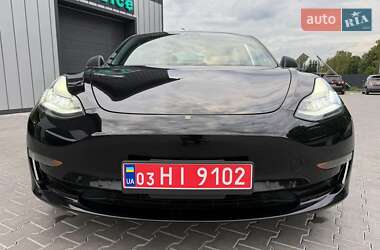 Седан Tesla Model 3 2019 в 