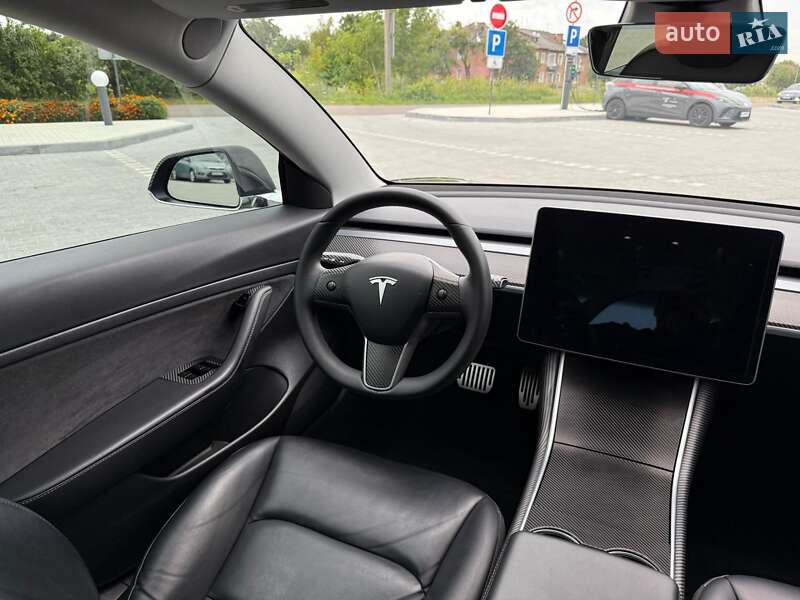 Седан Tesla Model 3 2019 в Владимире