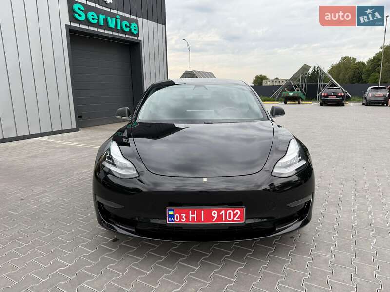 Седан Tesla Model 3 2019 в Владимире