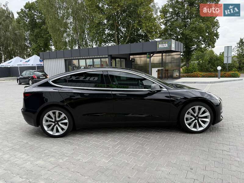 Седан Tesla Model 3 2019 в Владимире