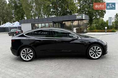 Седан Tesla Model 3 2019 в 