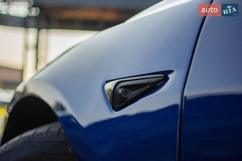 Седан Tesla Model 3 2021 в Дрогобыче