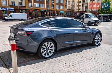 Седан Tesla Model 3 2020 в 