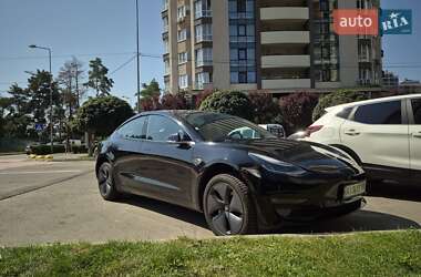 Седан Tesla Model 3 2019 в Броварах