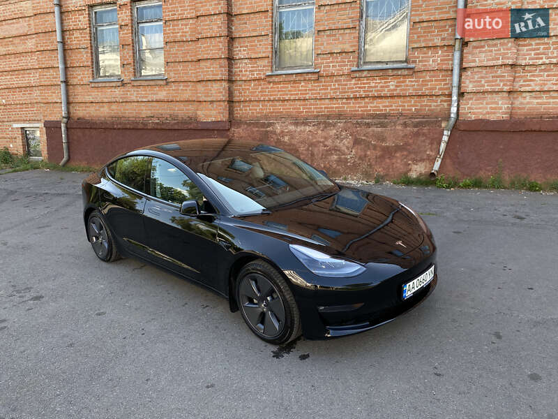 Седан Tesla Model 3 2021 в Полтаве