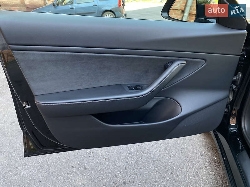 Седан Tesla Model 3 2021 в Полтаве