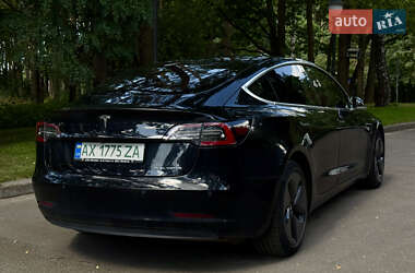 Седан Tesla Model 3 2018 в 
