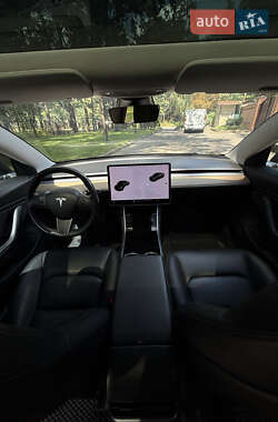 Седан Tesla Model 3 2018 в 