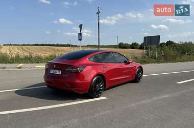 Седан Tesla Model 3 2022 в 