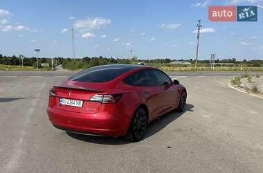 Седан Tesla Model 3 2022 в 