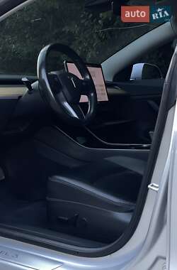 Седан Tesla Model 3 2018 в 