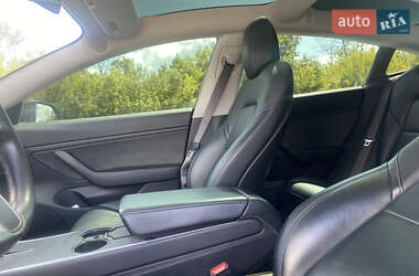 Седан Tesla Model 3 2018 в 