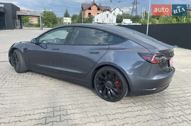 Седан Tesla Model 3 2021 в 