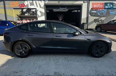 Седан Tesla Model 3 2023 в 