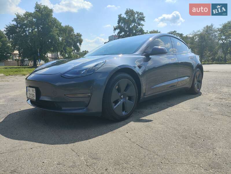 Tesla Model 3 2023