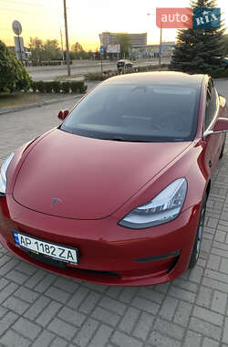Седан Tesla Model 3 2018 в 