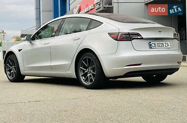 Седан Tesla Model 3 2018 в 