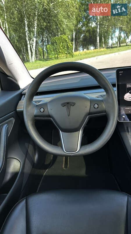 Седан Tesla Model 3 2021 в Житомире