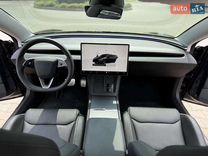 Седан Tesla Model 3 2024 в Одесі