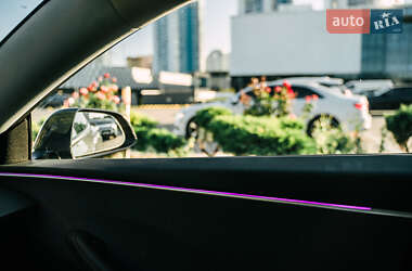 Седан Tesla Model 3 2024 в 
