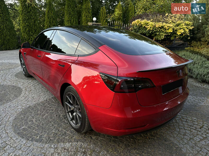Седан Tesla Model 3 2020 в Тернополе