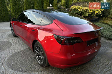 Седан Tesla Model 3 2020 в 