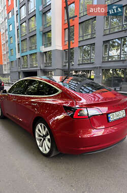Седан Tesla Model 3 2018 в Чернигове