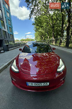 Седан Tesla Model 3 2018 в Чернигове