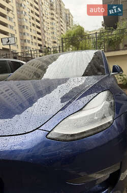 Седан Tesla Model 3 2018 в 