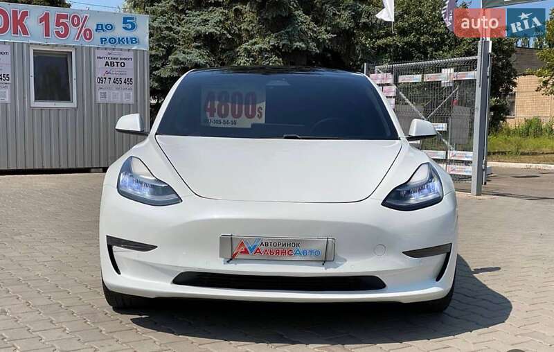 Tesla Model 3 2021
