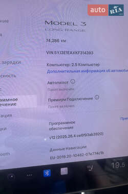Седан Tesla Model 3 2019 в 