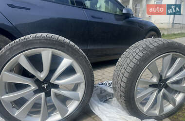 Седан Tesla Model 3 2019 в 