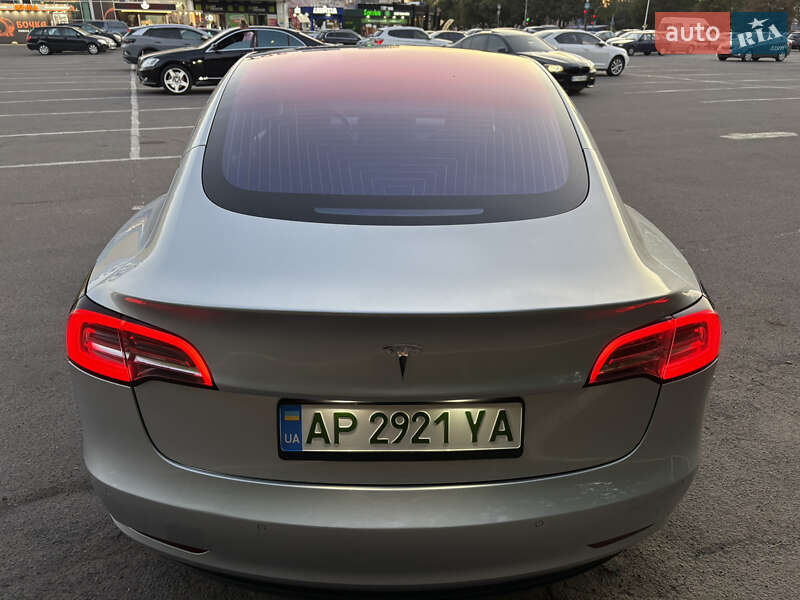 Седан Tesla Model 3 2018 в Запоріжжі