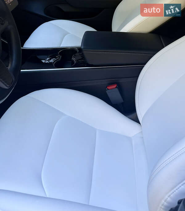 Седан Tesla Model 3 2019 в Білій Церкві
