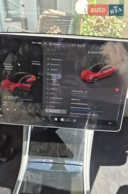 Седан Tesla Model 3 2019 в 