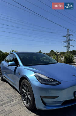 Седан Tesla Model 3 2020 в 