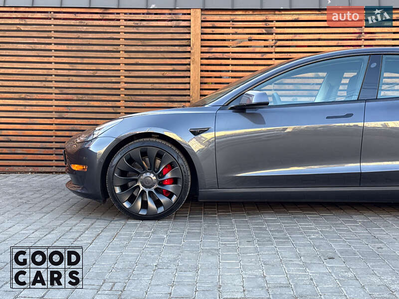 Седан Tesla Model 3 2022 в Одессе
