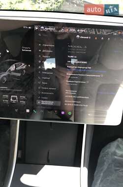 Седан Tesla Model 3 2018 в 