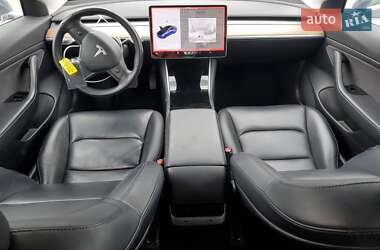 Седан Tesla Model 3 2020 в 