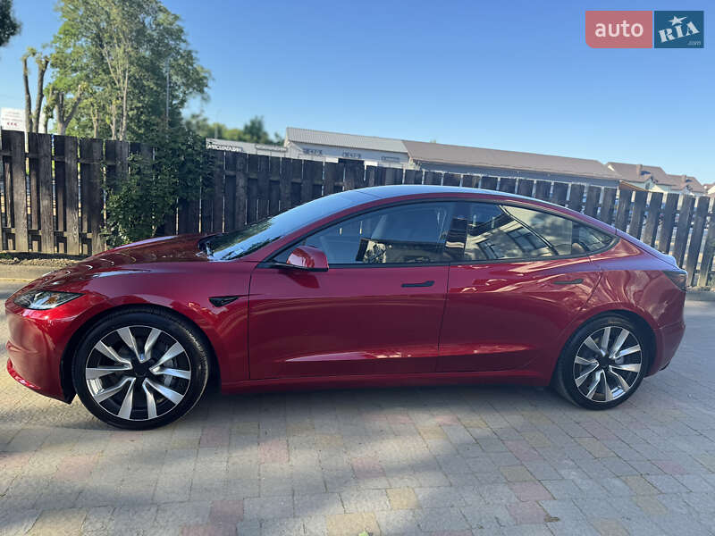 Седан Tesla Model 3 2024 в Стрые