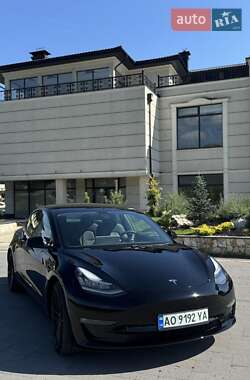 Седан Tesla Model 3 2020 в Хусте