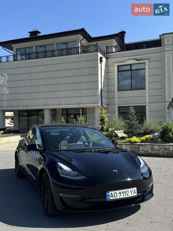 Tesla Model 3 2020