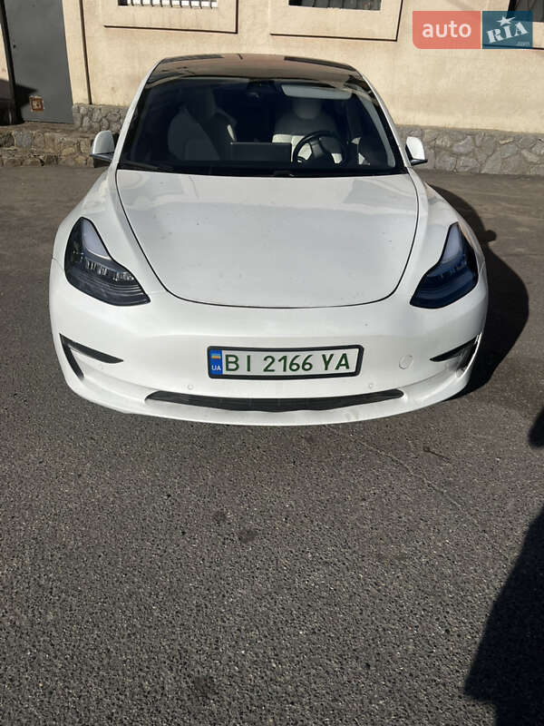 Седан Tesla Model 3 2018 в 