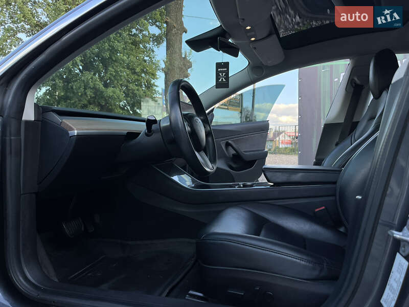 Седан Tesla Model 3 2019 в Харькове