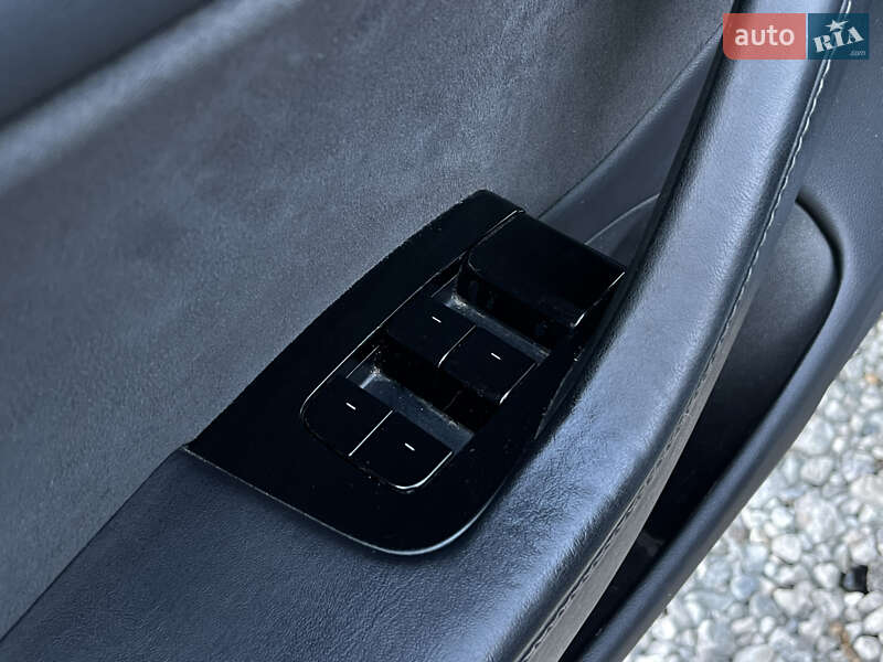 Седан Tesla Model 3 2019 в Харькове