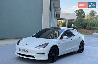 Седан Tesla Model 3 2019 в 