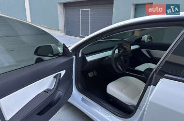 Седан Tesla Model 3 2019 в 