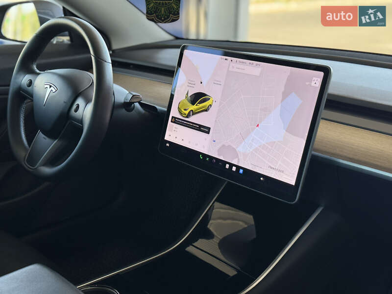 Седан Tesla Model 3 2020 в Николаеве