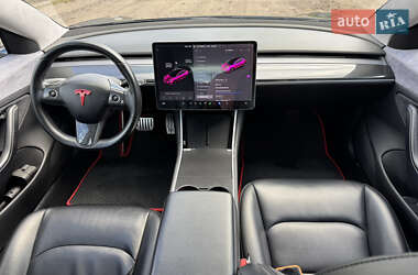 Седан Tesla Model 3 2017 в 